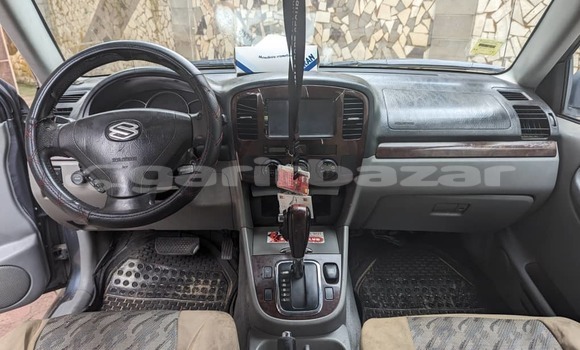 Sayi Na hannu Suzuki XL7 Sauran Mota in Douala a Ƙasar Kamaru Sayi Na hannu Suzuki XL7 Sauran Mota in Douala a Ƙasar Kamaru