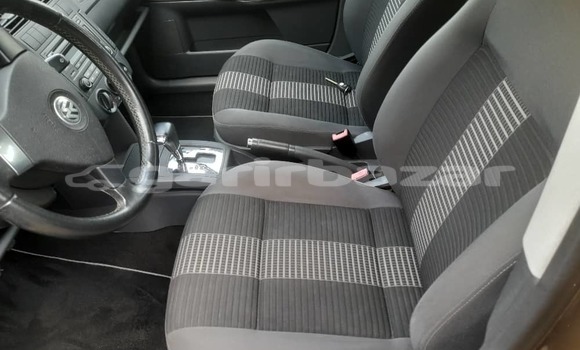 Sayi Na hannu Volkswagen Polo Sauran Mota in Douala a Ƙasar Kamaru Sayi Na hannu Volkswagen Polo Sauran Mota in Douala a Ƙasar Kamaru