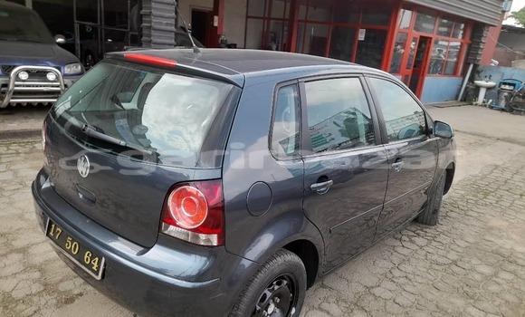 Sayi Na hannu Volkswagen Polo Sauran Mota in Douala a Ƙasar Kamaru Sayi Na hannu Volkswagen Polo Sauran Mota in Douala a Ƙasar Kamaru