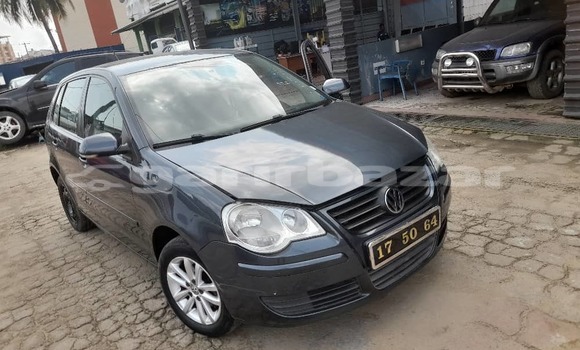 Sayi Na hannu Volkswagen Polo Sauran Mota in Douala a Ƙasar Kamaru Sayi Na hannu Volkswagen Polo Sauran Mota in Douala a Ƙasar Kamaru
