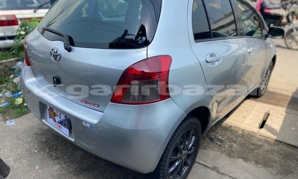 Sayi Sabo Toyota Vitz Sauran Mota in Yaounde a Babban Kamaru