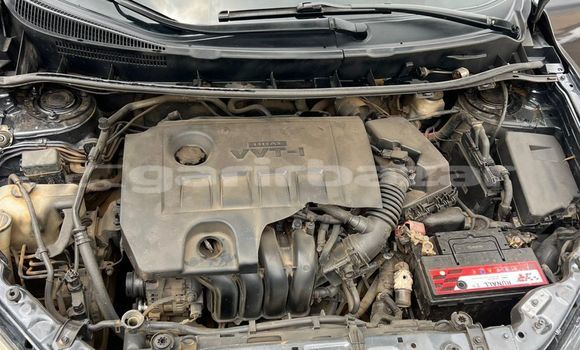 Sayi Na hannu Toyota Matrix Azurfa Mota in Douala a Ƙasar Kamaru Sayi Na hannu Toyota Matrix Azurfa Mota in Douala a Ƙasar Kamaru