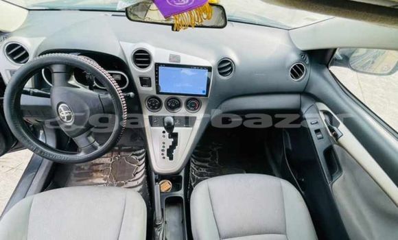 Sayi Na hannu Toyota Matrix Azurfa Mota in Douala a Ƙasar Kamaru Sayi Na hannu Toyota Matrix Azurfa Mota in Douala a Ƙasar Kamaru