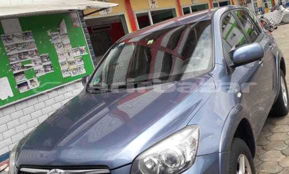 Sayi Na hannu Toyota RAV4 Black Mota in Douala a Ƙasar Kamaru Sayi Na hannu Toyota RAV4 Black Mota in Douala a Ƙasar Kamaru