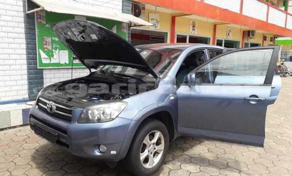 Sayi Na hannu Toyota RAV4 Black Mota in Douala a Ƙasar Kamaru Sayi Na hannu Toyota RAV4 Black Mota in Douala a Ƙasar Kamaru
