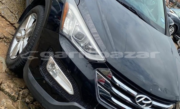 Sayi Na hannu Hyundai Santa Fe Black Mota in Douala a Ƙasar Kamaru Sayi Na hannu Hyundai Santa Fe Black Mota in Douala a Ƙasar Kamaru