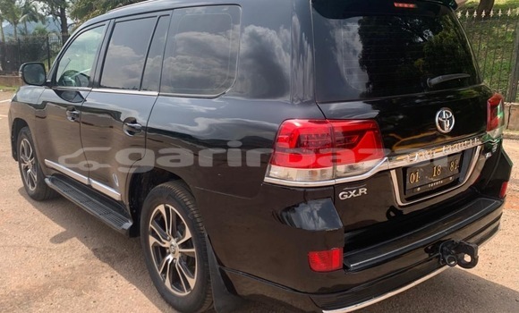 Acheter Occasion Voiture Toyota Land Cruiser Noir à Yaoundé, Central Cameroon Acheter Occasion Voiture Toyota Land Cruiser Noir à Yaoundé, Central Cameroon