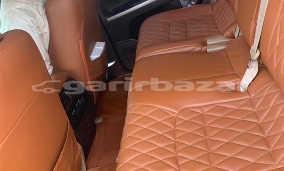 Acheter Occasion Voiture Toyota Land Cruiser Noir à Yaoundé, Central Cameroon Acheter Occasion Voiture Toyota Land Cruiser Noir à Yaoundé, Central Cameroon