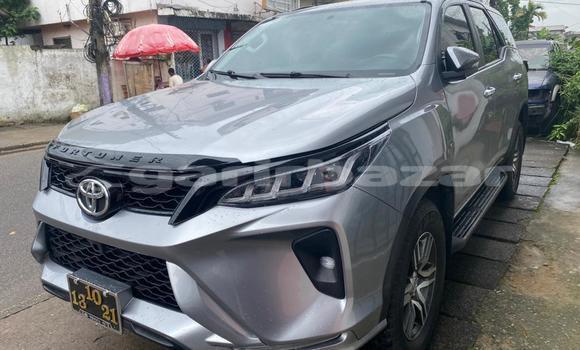 Acheter Import Voiture Toyota Fortuner Gris à Douala, Littoral Cameroon