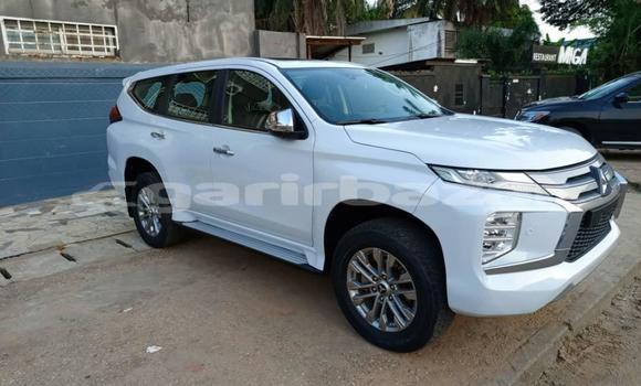 Acheter Import Voiture Mitsubishi Pajero Sport Blanc à Douala, Littoral Cameroon Acheter Import Voiture Mitsubishi Pajero Sport Blanc à Douala, Littoral Cameroon