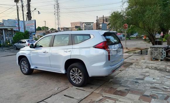 Acheter Import Voiture Mitsubishi Pajero Sport Blanc à Douala, Littoral Cameroon Acheter Import Voiture Mitsubishi Pajero Sport Blanc à Douala, Littoral Cameroon