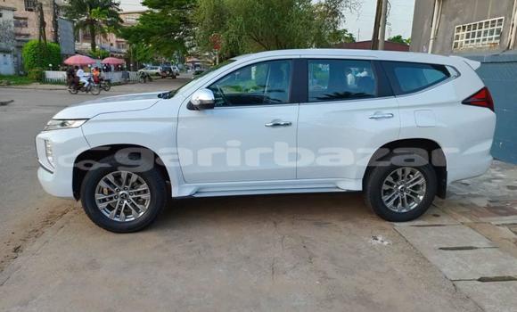 Acheter Import Voiture Mitsubishi Pajero Sport Blanc à Douala, Littoral Cameroon Acheter Import Voiture Mitsubishi Pajero Sport Blanc à Douala, Littoral Cameroon