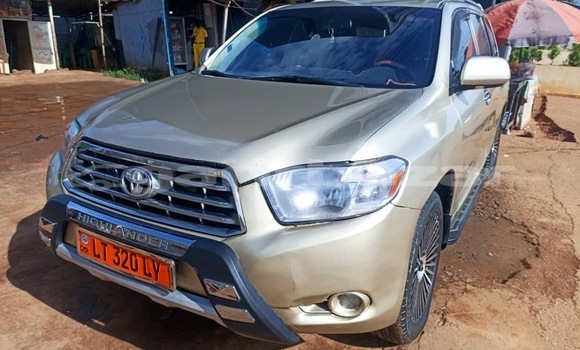 Sayi Na hannu Toyota Highlander Sauran Mota in Yaounde a Babban Kamaru