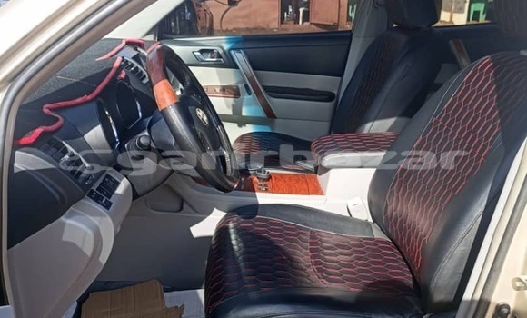 Acheter Occasion Voiture Toyota Highlander Autre à Yaoundé, Central Cameroon Acheter Occasion Voiture Toyota Highlander Autre à Yaoundé, Central Cameroon