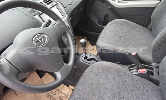 Acheter Neuf Voiture Toyota Vitz Gris à Yaoundé, Central Cameroon Acheter Neuf Voiture Toyota Vitz Gris à Yaoundé, Central Cameroon