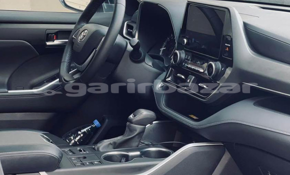 Buy New Toyota Highlander Red Car in Yaounde in Central Cameroon Buy New Toyota Highlander Red Car in Yaounde in Central Cameroon