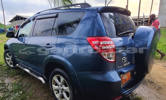 Acheter Occasion Voiture Toyota RAV4 Bleu à Douala, Littoral Cameroon