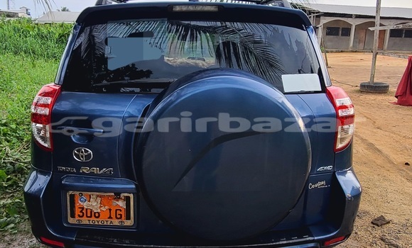 Acheter Occasion Voiture Toyota RAV4 Bleu à Douala, Littoral Cameroon Acheter Occasion Voiture Toyota RAV4 Bleu à Douala, Littoral Cameroon