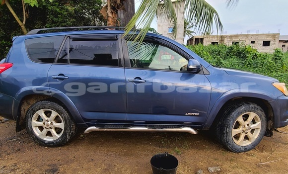 Acheter Occasion Voiture Toyota RAV4 Bleu à Douala, Littoral Cameroon Acheter Occasion Voiture Toyota RAV4 Bleu à Douala, Littoral Cameroon