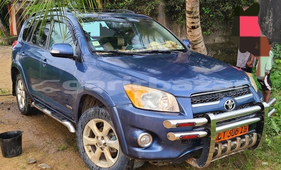 Acheter Occasion Voiture Toyota RAV4 Bleu à Douala, Littoral Cameroon Acheter Occasion Voiture Toyota RAV4 Bleu à Douala, Littoral Cameroon