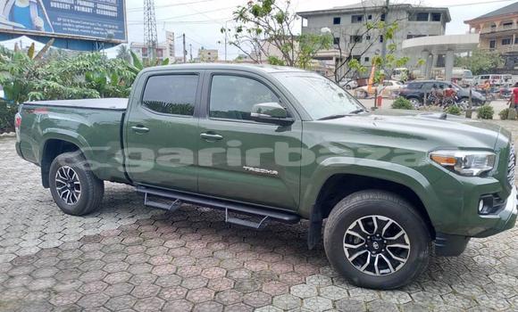 Sayi Sabo Toyota Tacoma Green Mota in Douala a Ƙasar Kamaru Sayi Sabo Toyota Tacoma Green Mota in Douala a Ƙasar Kamaru