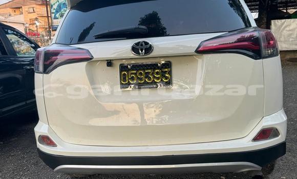 Buy Used Toyota RAV4 White Car in Douala in Littoral Cameroon Buy Used Toyota RAV4 White Car in Douala in Littoral Cameroon