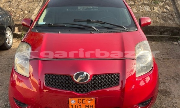 Acheter Neuf Voiture Toyota Yaris Rouge à Yaoundé, Central Cameroon