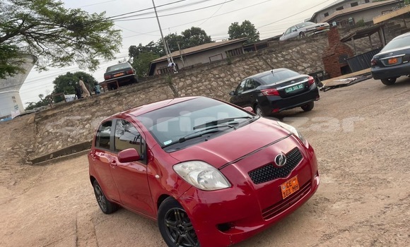 Acheter Neuf Voiture Toyota Yaris Rouge à Yaoundé, Central Cameroon Acheter Neuf Voiture Toyota Yaris Rouge à Yaoundé, Central Cameroon