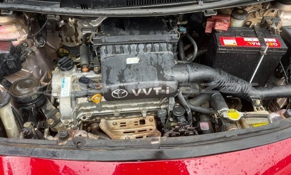 Acheter Neuf Voiture Toyota Yaris Rouge à Yaoundé, Central Cameroon Acheter Neuf Voiture Toyota Yaris Rouge à Yaoundé, Central Cameroon