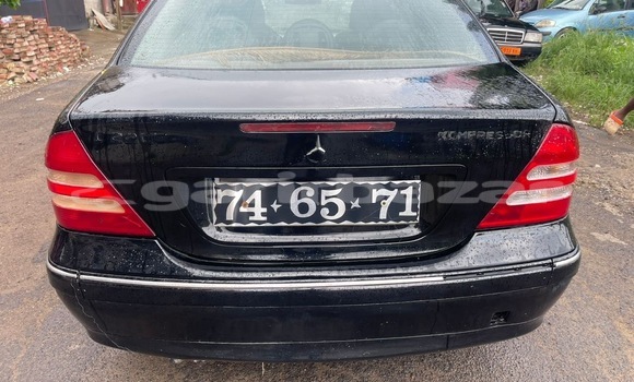 Acheter Occasion Voiture Mercedes‒Benz C–Class Noir à Douala, Littoral Cameroon Acheter Occasion Voiture Mercedes‒Benz C–Class Noir à Douala, Littoral Cameroon