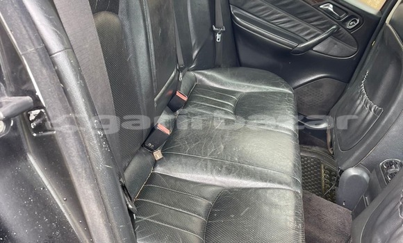 Acheter Occasion Voiture Mercedes‒Benz C–Class Noir à Douala, Littoral Cameroon Acheter Occasion Voiture Mercedes‒Benz C–Class Noir à Douala, Littoral Cameroon