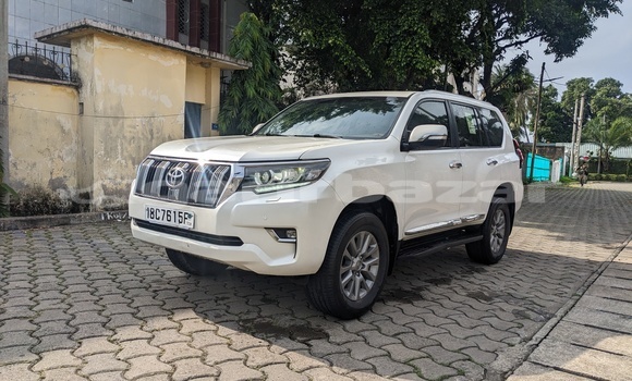 Acheter Occasion Voiture Toyota Prado Blanc à Douala, Littoral Cameroon Acheter Occasion Voiture Toyota Prado Blanc à Douala, Littoral Cameroon