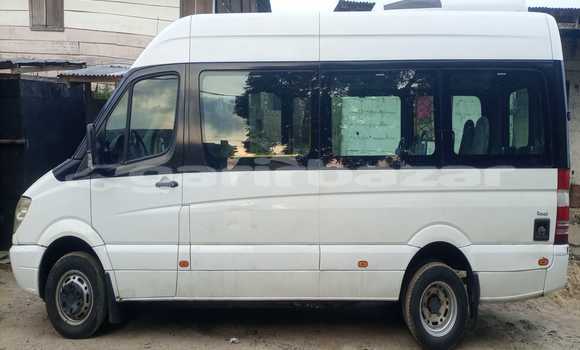 Acheter Occasion Voiture Mercedes‒Benz Viano Blanc à Douala, Littoral Cameroon Acheter Occasion Voiture Mercedes‒Benz Viano Blanc à Douala, Littoral Cameroon