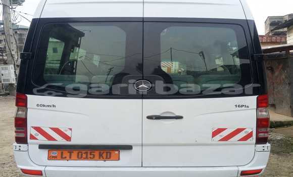 Acheter Occasion Voiture Mercedes‒Benz Viano Blanc à Douala, Littoral Cameroon Acheter Occasion Voiture Mercedes‒Benz Viano Blanc à Douala, Littoral Cameroon