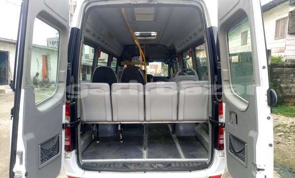 Acheter Occasion Voiture Mercedes‒Benz Viano Blanc à Douala, Littoral Cameroon Acheter Occasion Voiture Mercedes‒Benz Viano Blanc à Douala, Littoral Cameroon