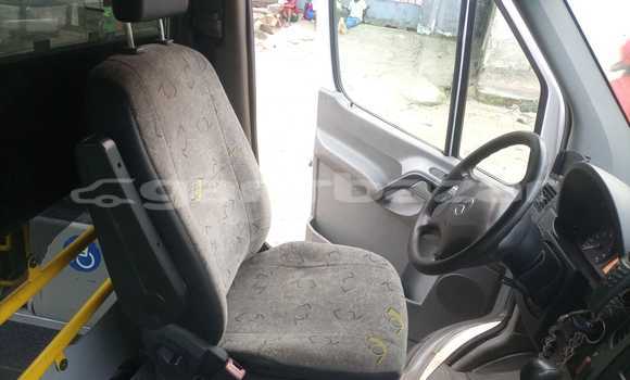 Acheter Occasion Voiture Mercedes‒Benz Viano Blanc à Douala, Littoral Cameroon Acheter Occasion Voiture Mercedes‒Benz Viano Blanc à Douala, Littoral Cameroon