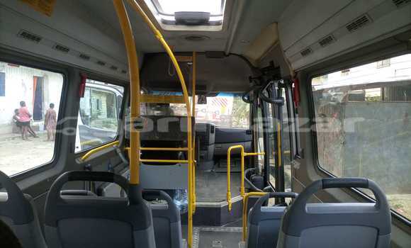 Acheter Occasion Voiture Mercedes‒Benz Viano Blanc à Douala, Littoral Cameroon Acheter Occasion Voiture Mercedes‒Benz Viano Blanc à Douala, Littoral Cameroon