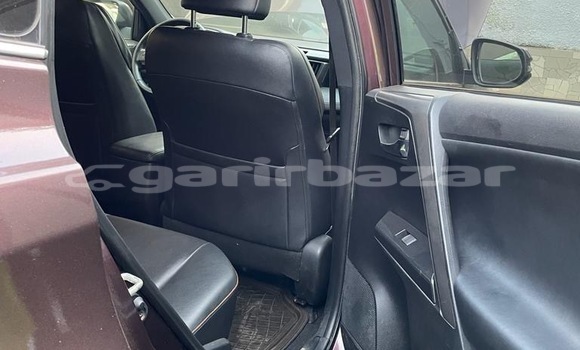 Sayi Sabo Toyota RAV4 Sauran Mota in Yaounde a Babban Kamaru Sayi Sabo Toyota RAV4 Sauran Mota in Yaounde a Babban Kamaru