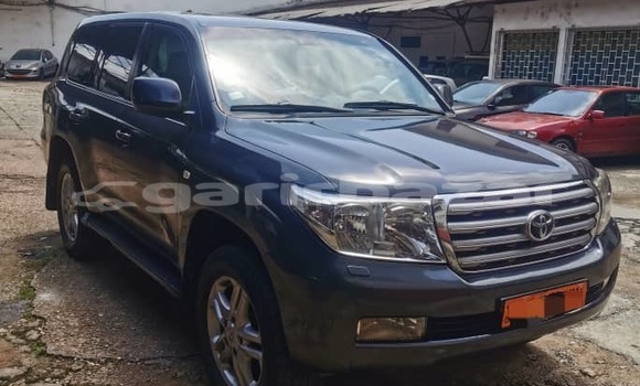 Buy Used Toyota Land Cruiser Silver Car in Douala in Littoral Cameroon Buy Used Toyota Land Cruiser Silver Car in Douala in Littoral Cameroon