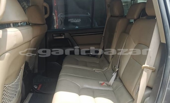 Buy Used Toyota Land Cruiser Silver Car in Douala in Littoral Cameroon Buy Used Toyota Land Cruiser Silver Car in Douala in Littoral Cameroon