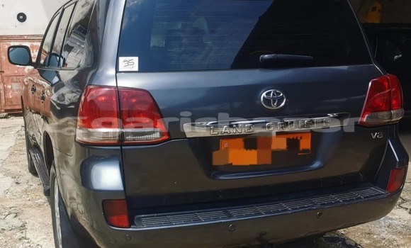 Buy Used Toyota Land Cruiser Silver Car in Douala in Littoral Cameroon Buy Used Toyota Land Cruiser Silver Car in Douala in Littoral Cameroon