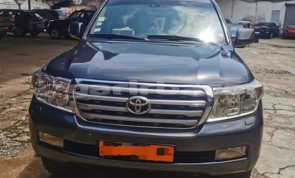 Buy Used Toyota Land Cruiser Silver Car in Douala in Littoral Cameroon Buy Used Toyota Land Cruiser Silver Car in Douala in Littoral Cameroon