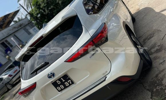 Acheter Occasion Voiture Toyota Highlander Blanc à Douala, Littoral Cameroon Acheter Occasion Voiture Toyota Highlander Blanc à Douala, Littoral Cameroon