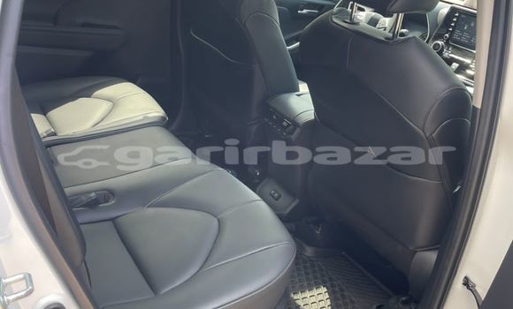 Acheter Occasion Voiture Toyota Highlander Blanc à Douala, Littoral Cameroon Acheter Occasion Voiture Toyota Highlander Blanc à Douala, Littoral Cameroon