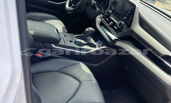 Acheter Occasion Voiture Toyota Highlander Blanc à Douala, Littoral Cameroon Acheter Occasion Voiture Toyota Highlander Blanc à Douala, Littoral Cameroon