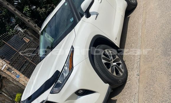 Acheter Occasion Voiture Toyota Highlander Blanc à Douala, Littoral Cameroon Acheter Occasion Voiture Toyota Highlander Blanc à Douala, Littoral Cameroon