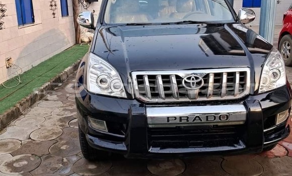 Sayi Sabo Toyota Land Cruiser Prado Black Mota in Douala a Ƙasar Kamaru Sayi Sabo Toyota Land Cruiser Prado Black Mota in Douala a Ƙasar Kamaru