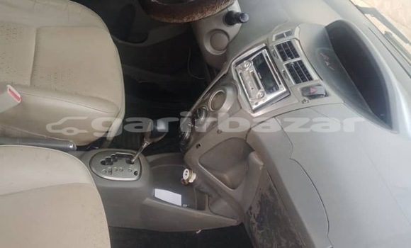 Acheter Neuf Voiture Toyota Yaris Rouge à Yaoundé, Central Cameroon Acheter Neuf Voiture Toyota Yaris Rouge à Yaoundé, Central Cameroon