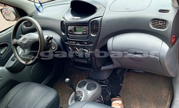 Sayi Na hannu Toyota Verso Blue Mota in Yaounde a Babban Kamaru Sayi Na hannu Toyota Verso Blue Mota in Yaounde a Babban Kamaru