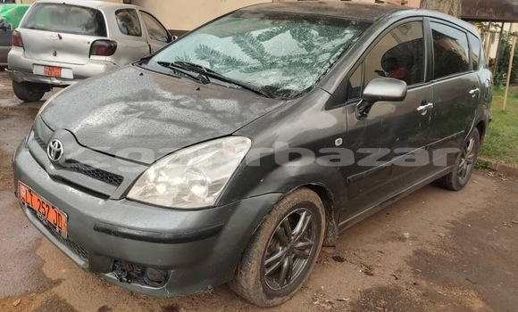Sayi Na hannu Toyota Corolla Verso Sauran Mota in Yaounde a Babban Kamaru Sayi Na hannu Toyota Corolla Verso Sauran Mota in Yaounde a Babban Kamaru